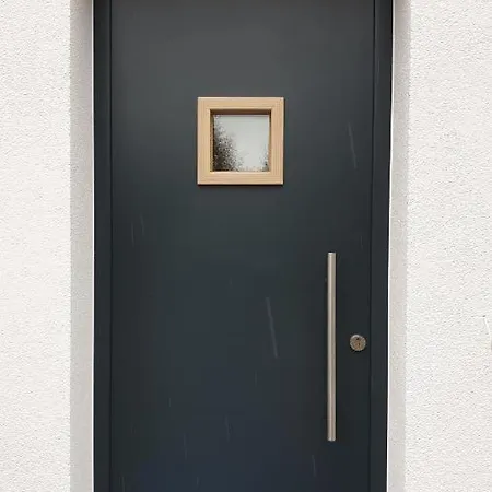 Galeriewohnung - Hell, Modern, Ruhig, Zentral, Kuche, Bad Lägenhet Schwaigern